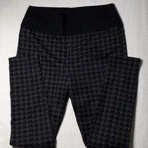 new york & company  Black stretch pants seventh avenue designs s m 4 6 yoga work